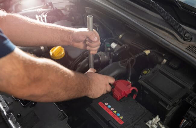 A mobile mechanic performing mobile car service in Mt Druitt