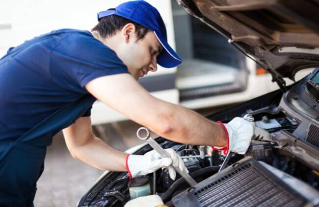 A mobile mechanic in Bankstown works to complete vehicle repairs, providing fast and reliable service to keep cars running smoothly